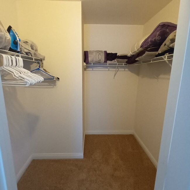 Building Photo - 3 Bd 2.5 Ba