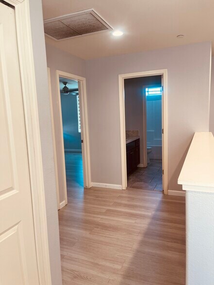 Building Photo - 6251 E Overlook Way