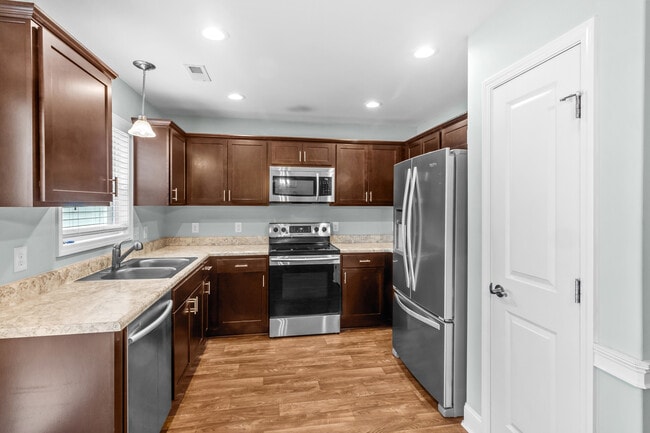 Building Photo - 100 Catfish Ct