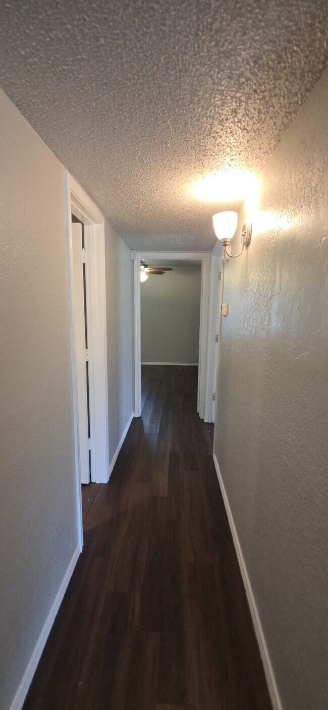 Building Photo - Move In Special of 1/2 OFF 1st Month Rent - Welcome to this beautifully updated duplex!!!
