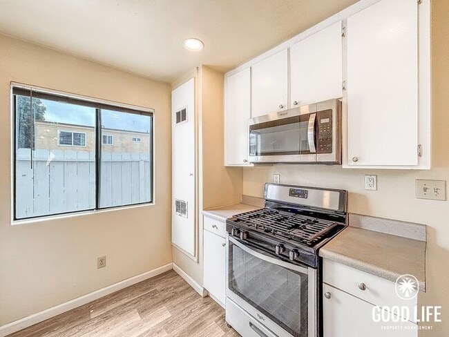 Building Photo - 4379 McClintock St
