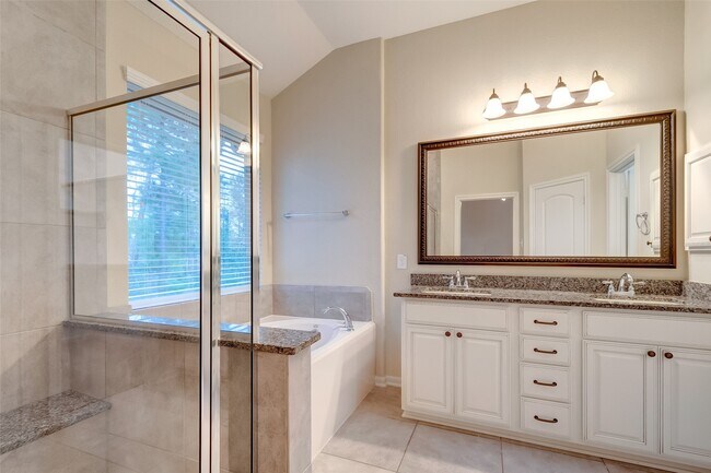 Building Photo - 220 Cheswood Forest Dr