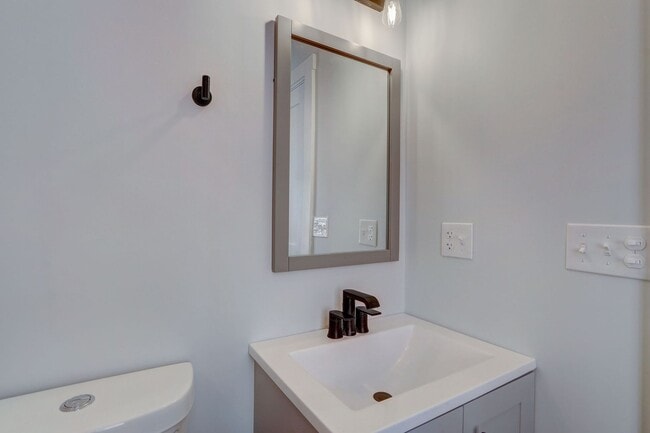 Building Photo - 45 Wingate St