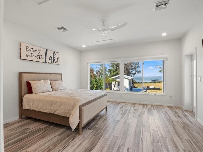 Building Photo - 1021 Temple Grove Pl