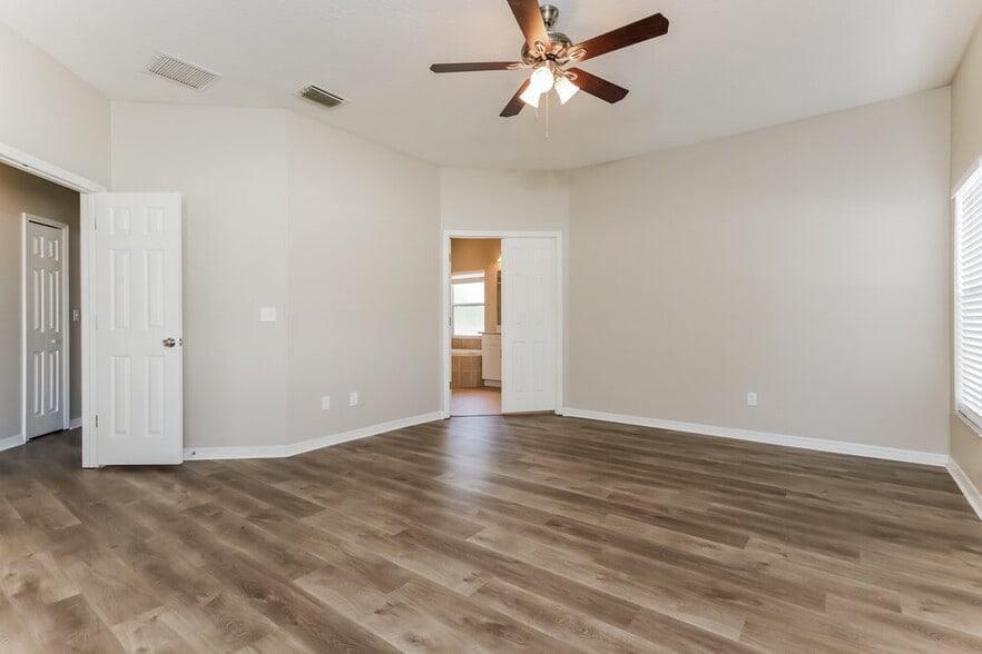 Building Photo - 506 York Dale Dr