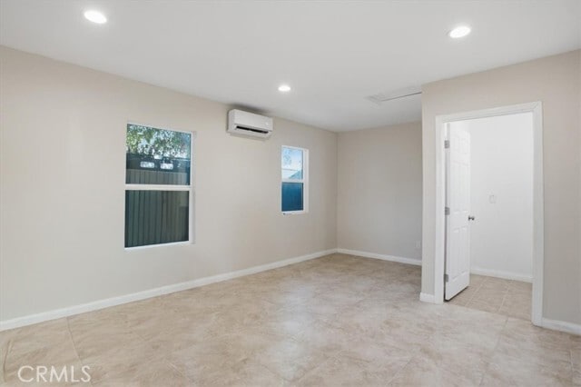 Building Photo - 7542 White Oak Ave