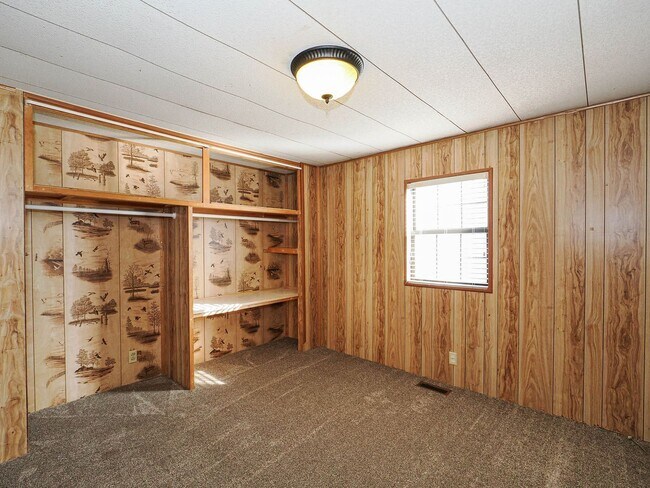 Building Photo - 785 N 500 W
