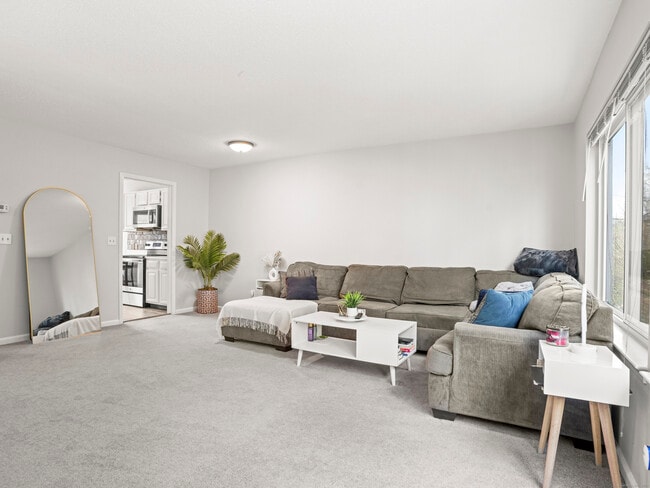 Building Photo - 1611 Washington Blvd