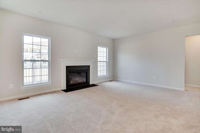 Building Photo - 6308 Savannah Dr