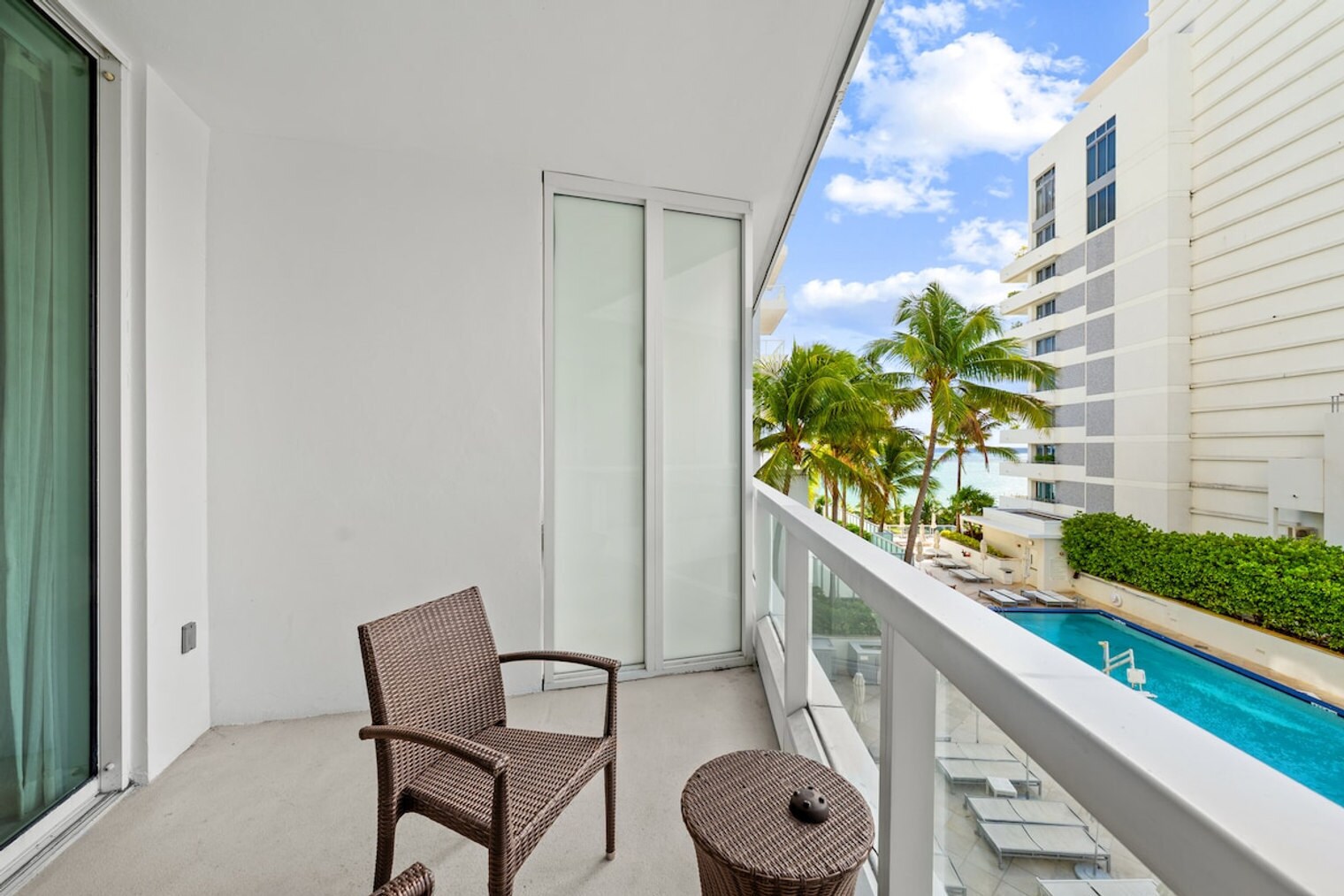 Building Photo - 4441 Collins Ave