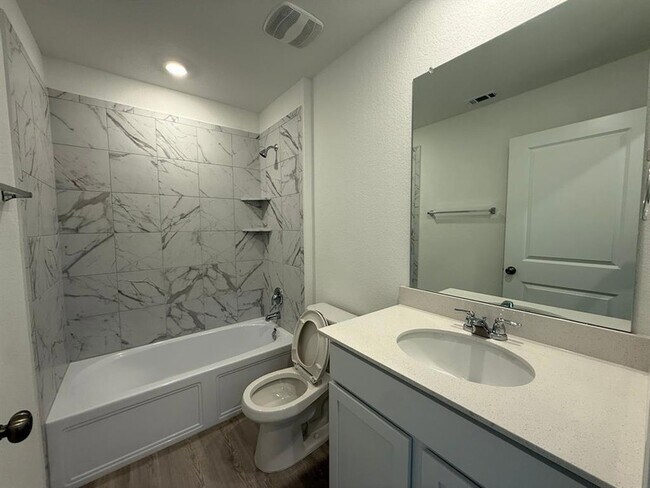 Building Photo - 263 Magalia Ln