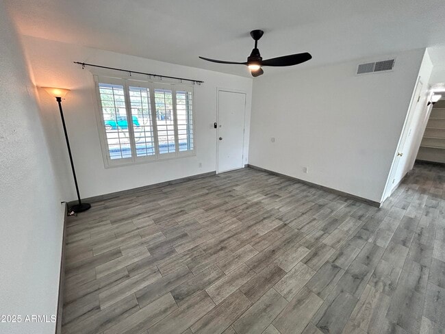 Building Photo - 413 W Piute Ave