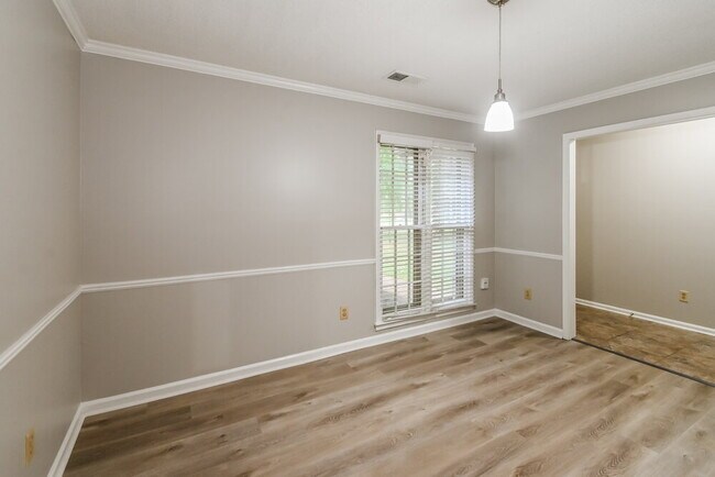 Building Photo - 4030 Birch Glen Dr