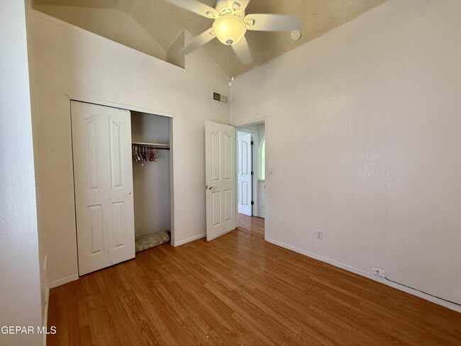 Building Photo - 10924 Walden Pond Ln