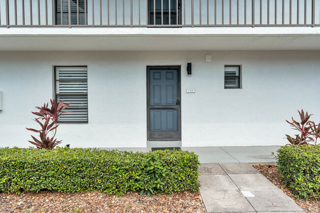 Building Photo - 600 Neapolitan Way