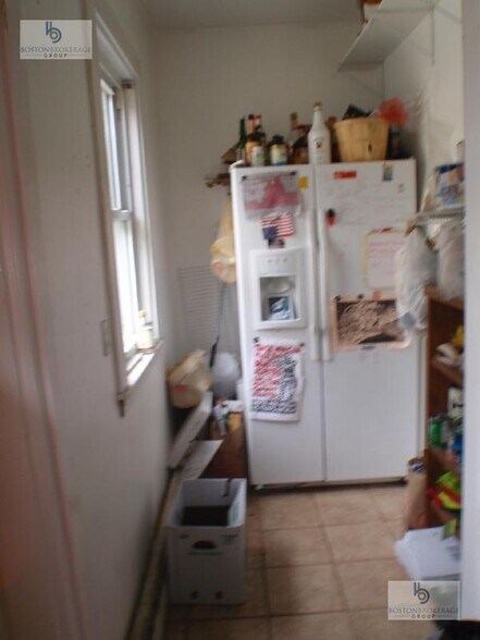 Building Photo - 72 Calumet St