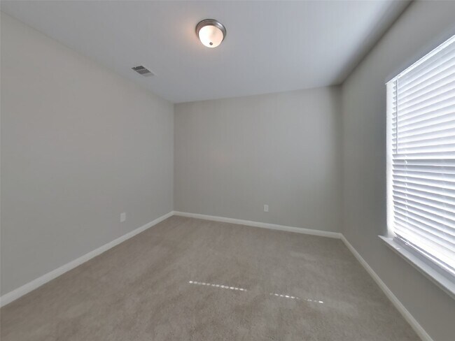 Building Photo - 24033 Wilde Dr