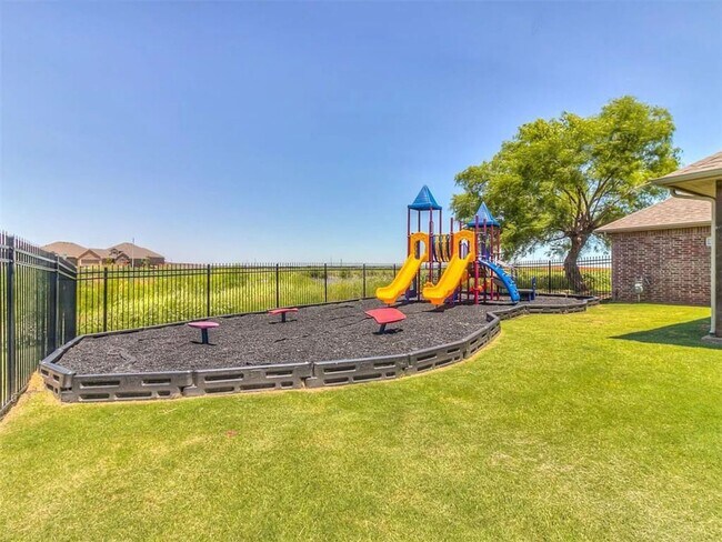 Building Photo - 8305 NW 163rd Ter