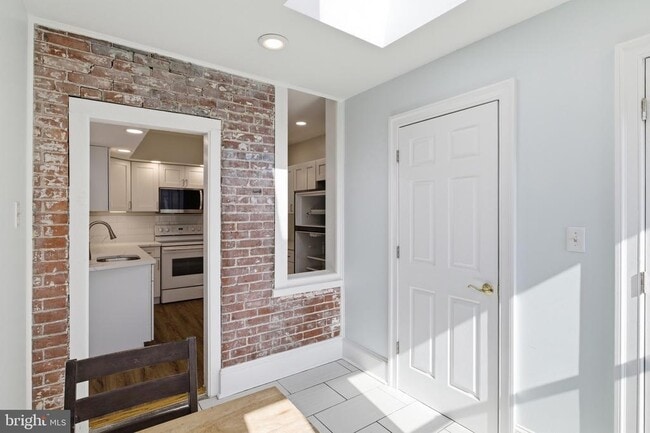 Building Photo - 3726 Stanton St