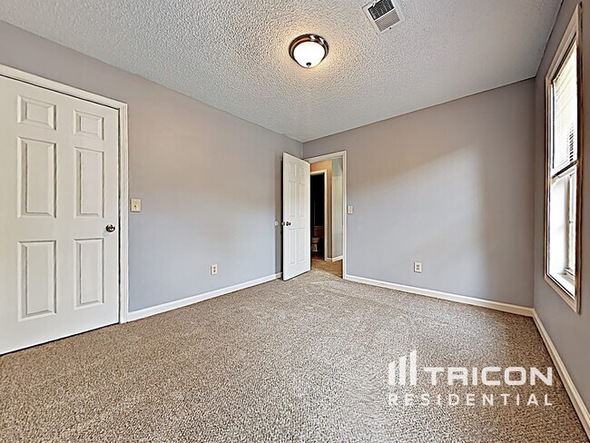 Building Photo - 4533 Peppermill Pl