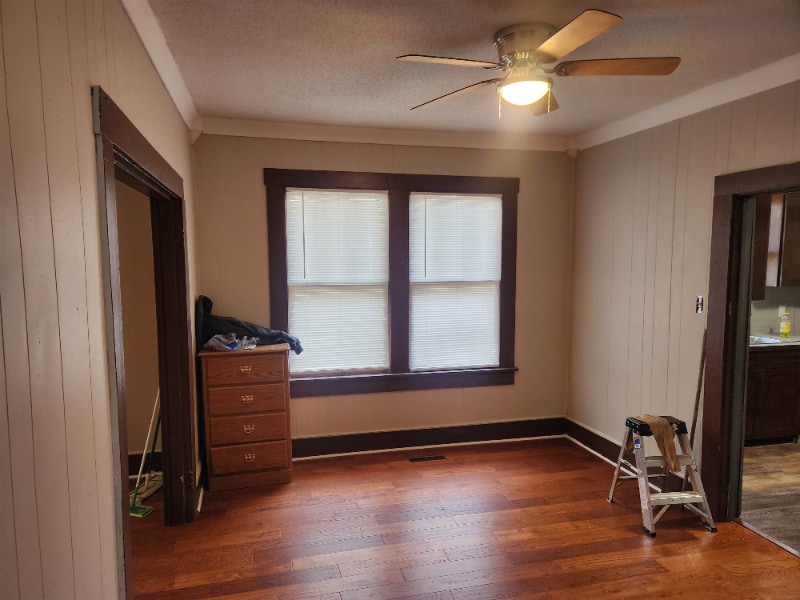 Building Photo - 2117 S Maple St