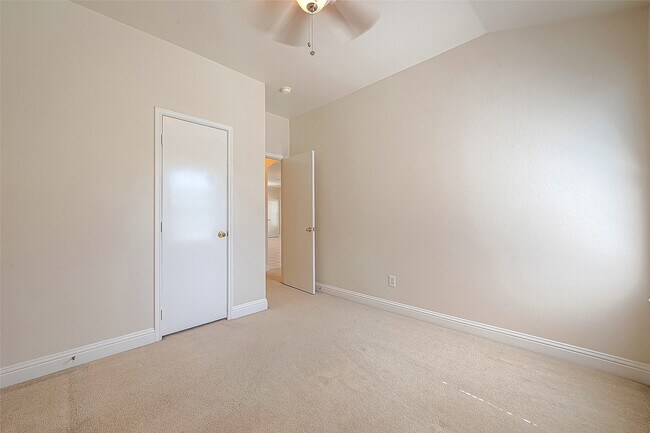 Building Photo - 9407 Dora Meadows Dr