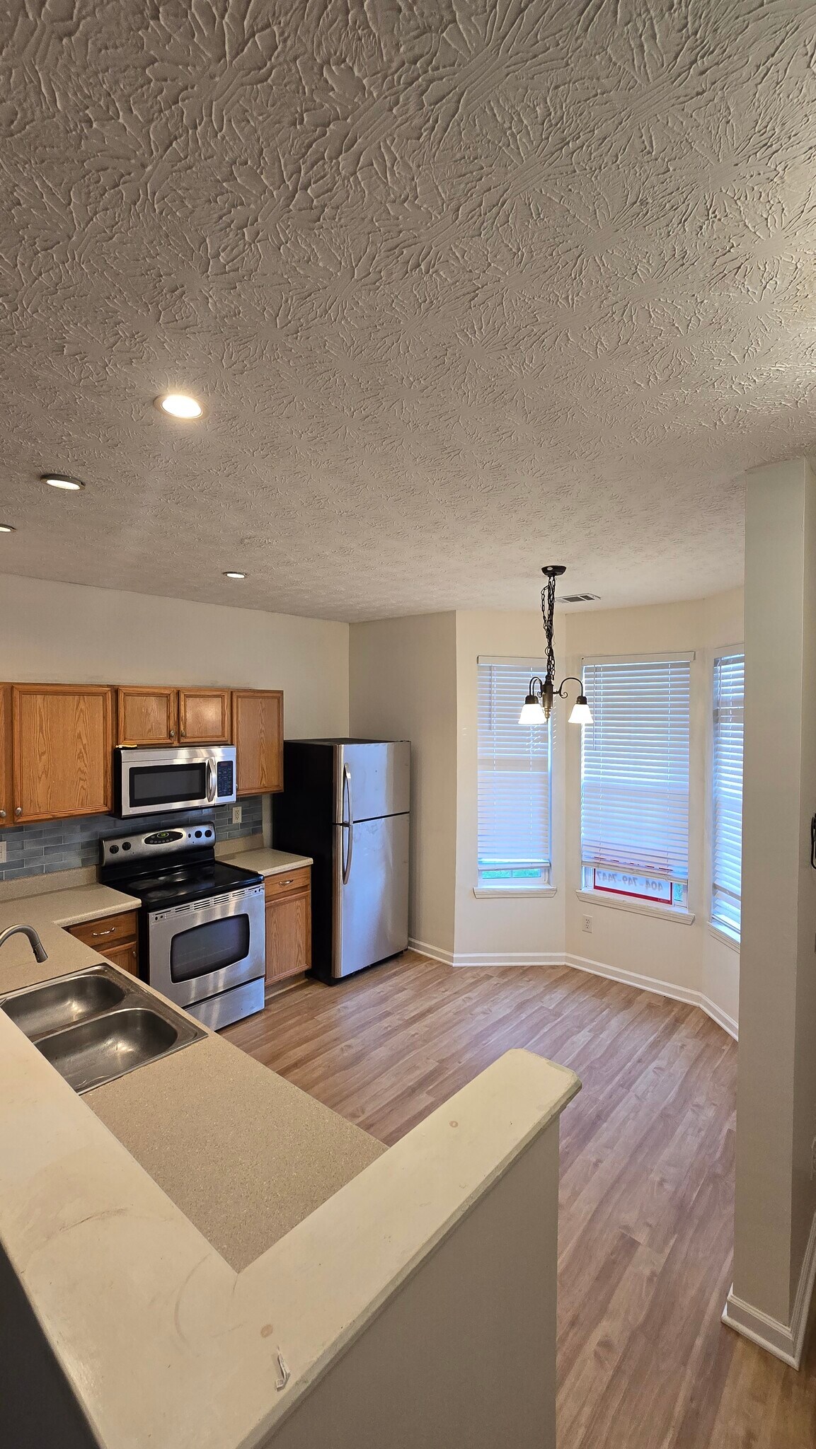 NEW Flooring: scratch-resistant luxury vinyl plank (LVP) flooring installed - 46 Timber Ridge Dr