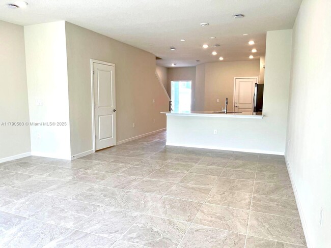 Building Photo - 2542 Winsome Wy