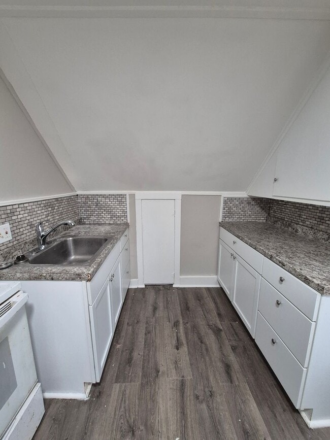 Building Photo - 512 S Washington St