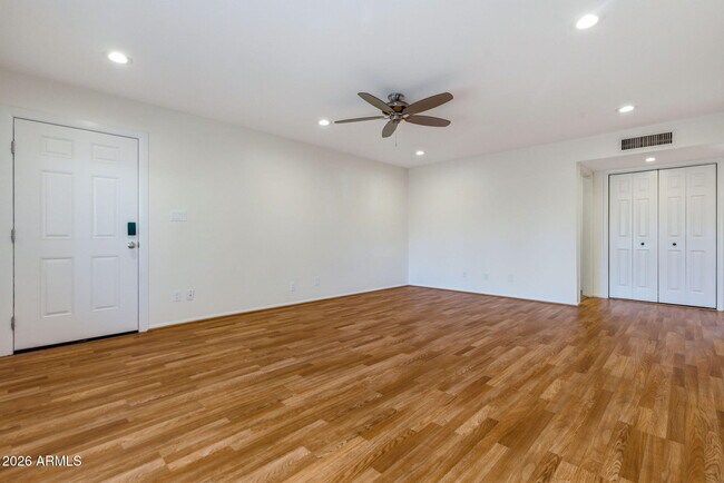 Building Photo - 3640 E Montecito Ave