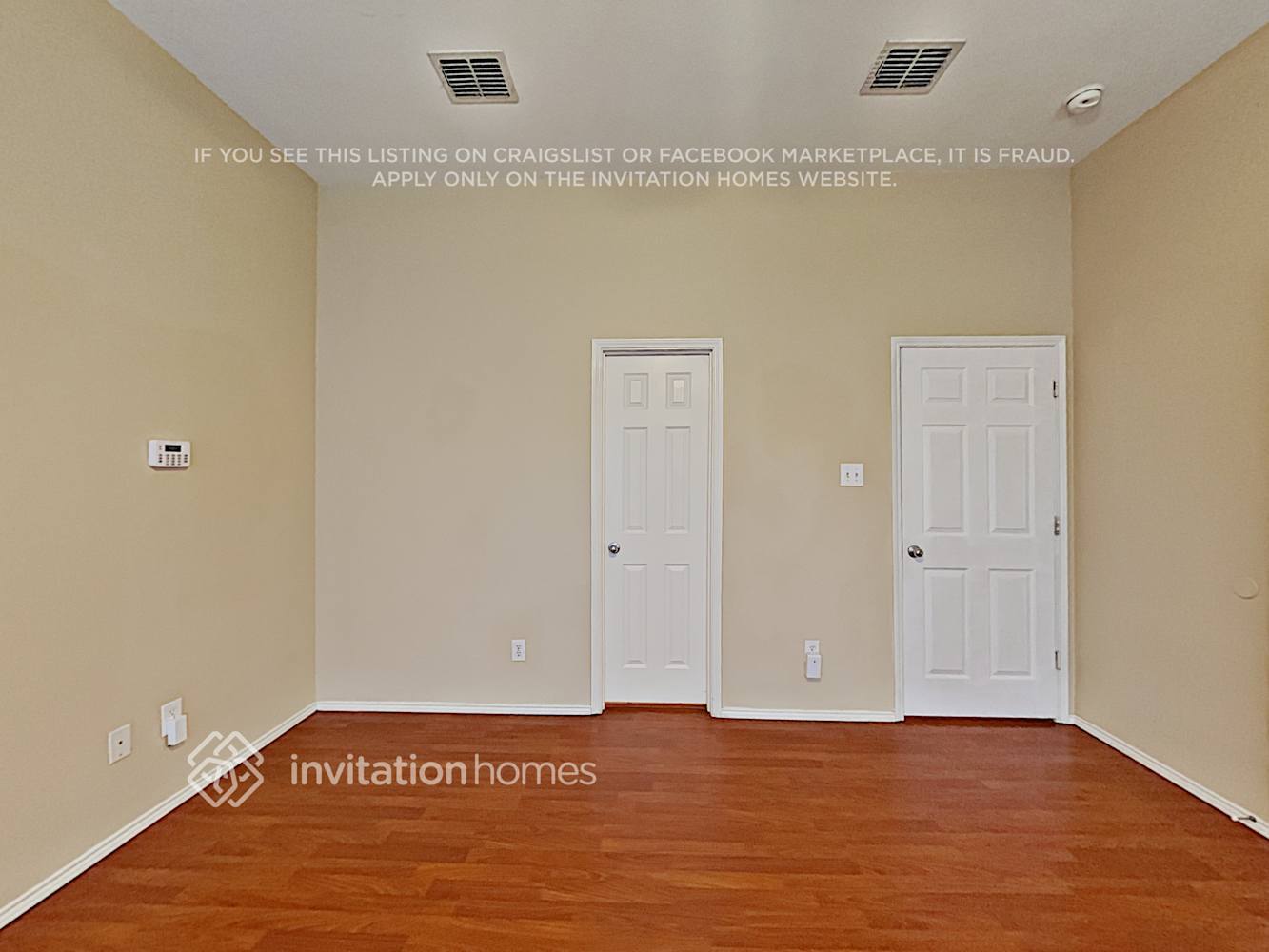 Building Photo - 1112 Sweetwater Dr