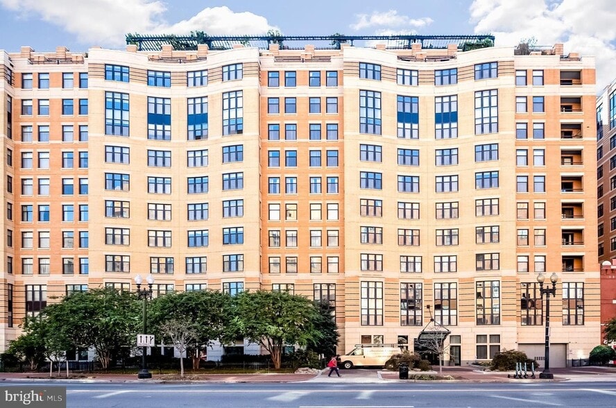 Building Photo - 400 Massachusetts Ave NW