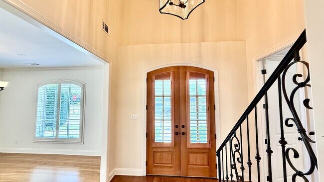 Building Photo - 9008 Arden Meadows Dr