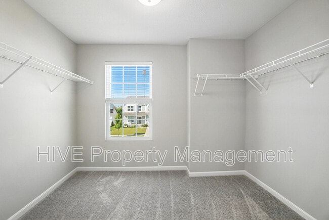 Building Photo - 6888 Lady Abigail Dr