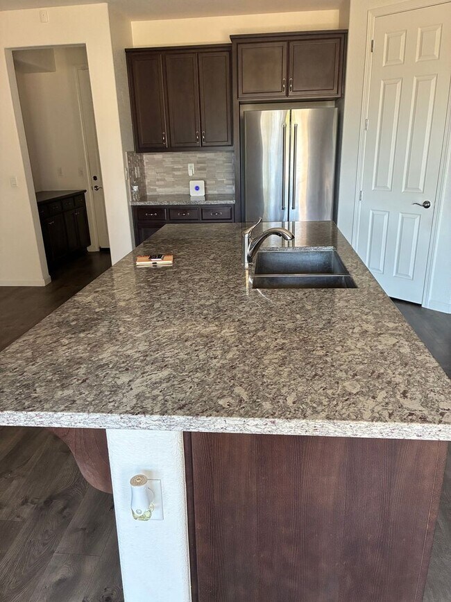 Building Photo - Spacious 3BR House in Gilroy