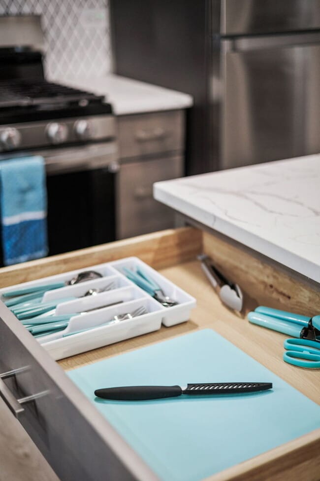 Building Photo - 10907 S Normandy Ave