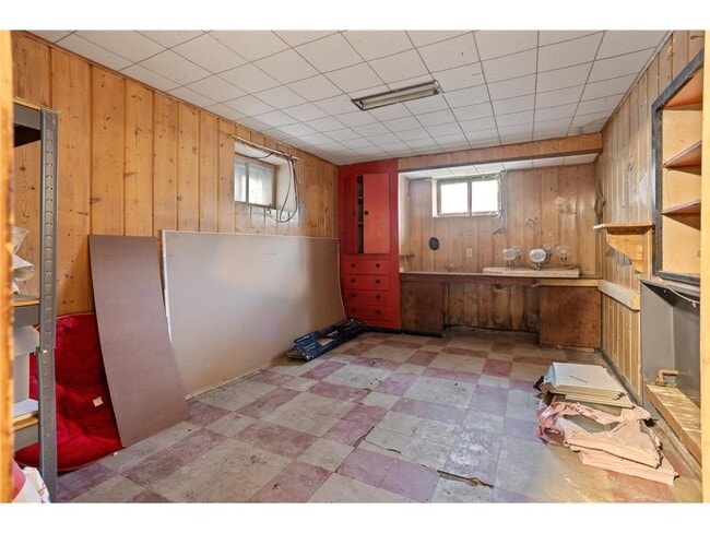 Building Photo - 361 8th Ave S