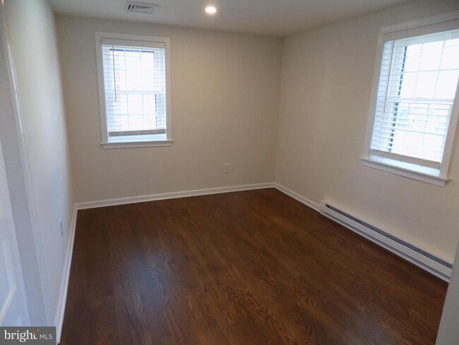 Building Photo - 114 N Penrose St