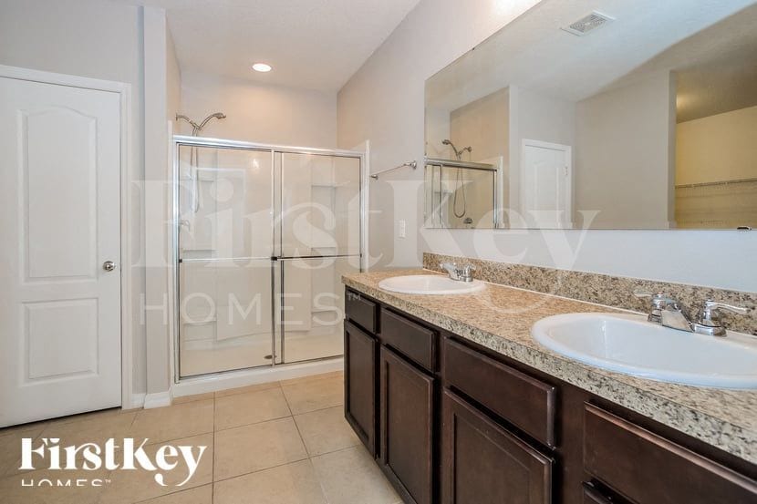 Building Photo - 2295 Sequoia Way