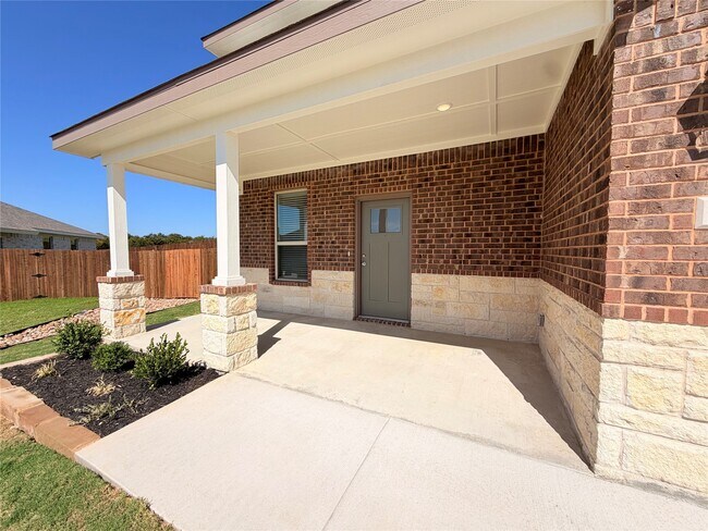 Building Photo - 512 Adley Ave