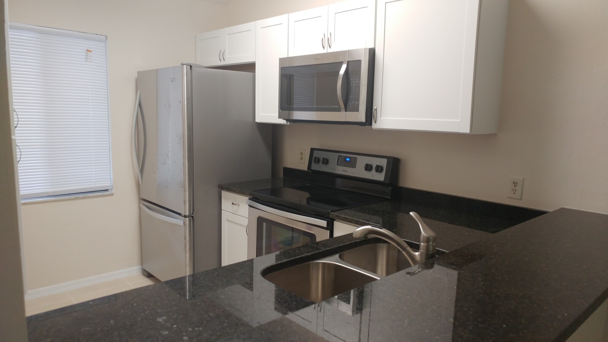 modernized kitchen - 5857 Rattlesnake Hammock Rd