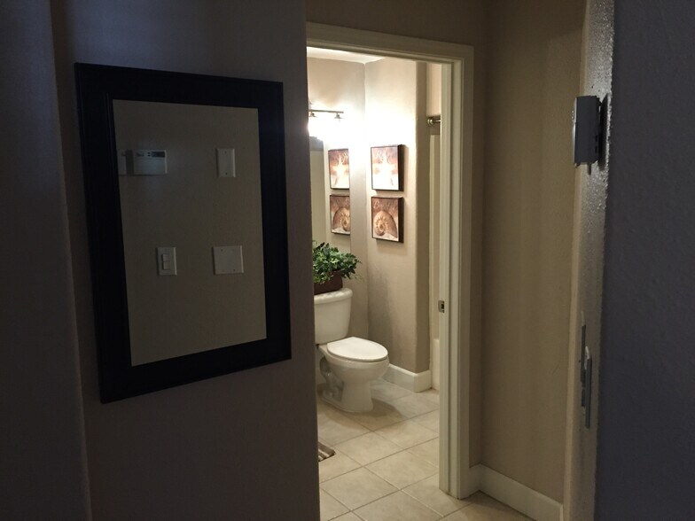 Building Photo - 1501 Secret Ravine Pky