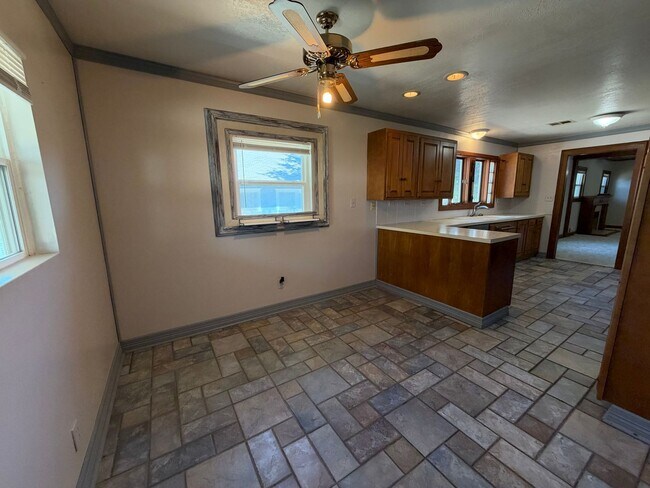 Building Photo - 1208 S Florence Pl