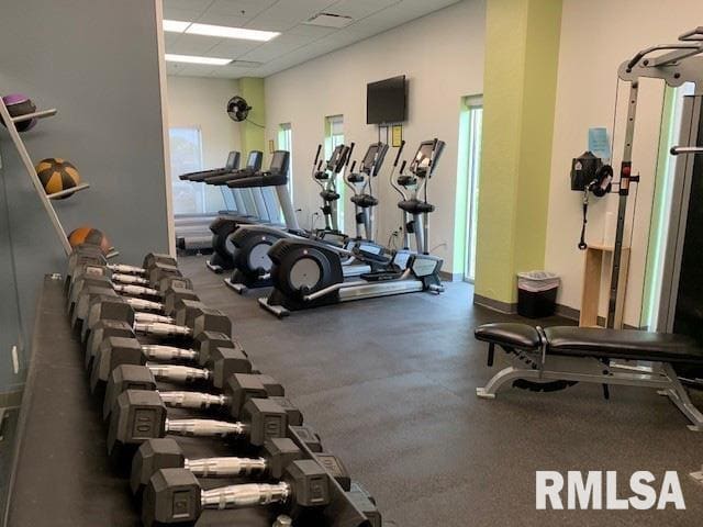 Building Photo - 2900 River Dr