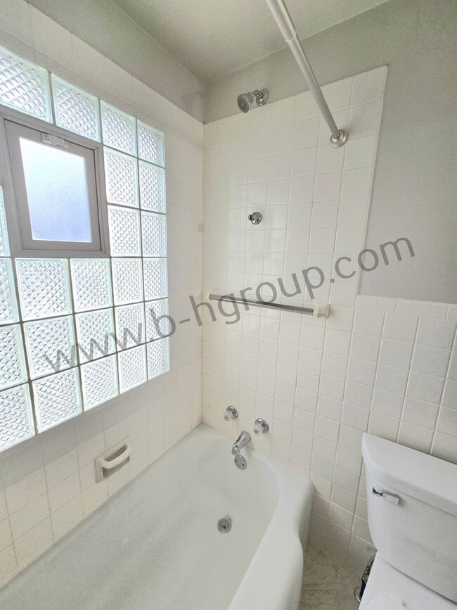 Building Photo - Newly Updated!