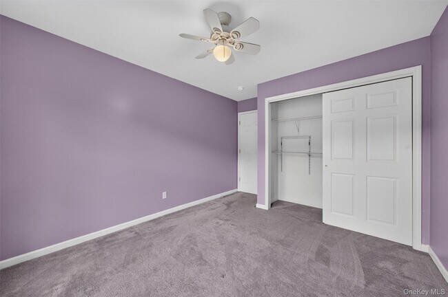 Building Photo - 5 Oldwyck Crescent