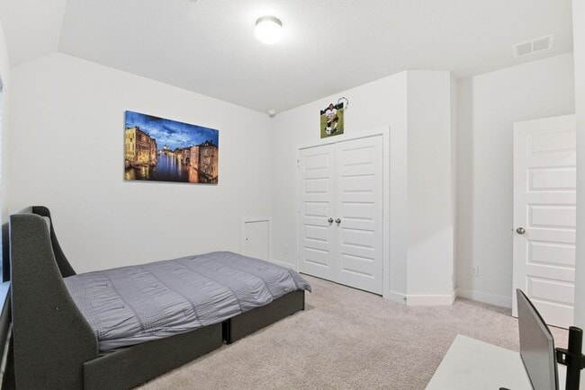 Building Photo - 7031 Snow Finch Ln