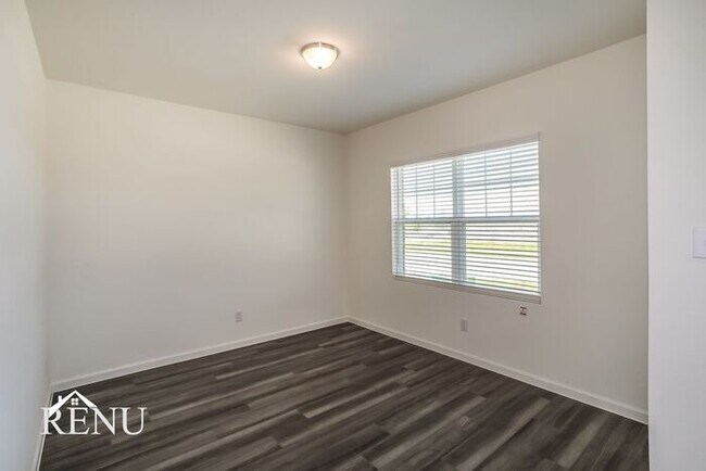 Building Photo - 1317 Escondido Dr