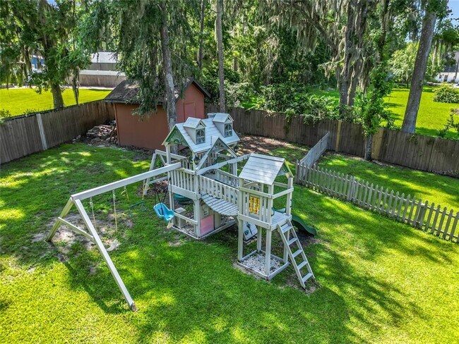 Building Photo - 4661 SW 7th Avenue Rd