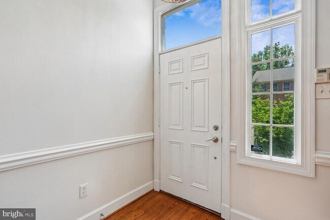 Building Photo - 417 Winding Rose Dr